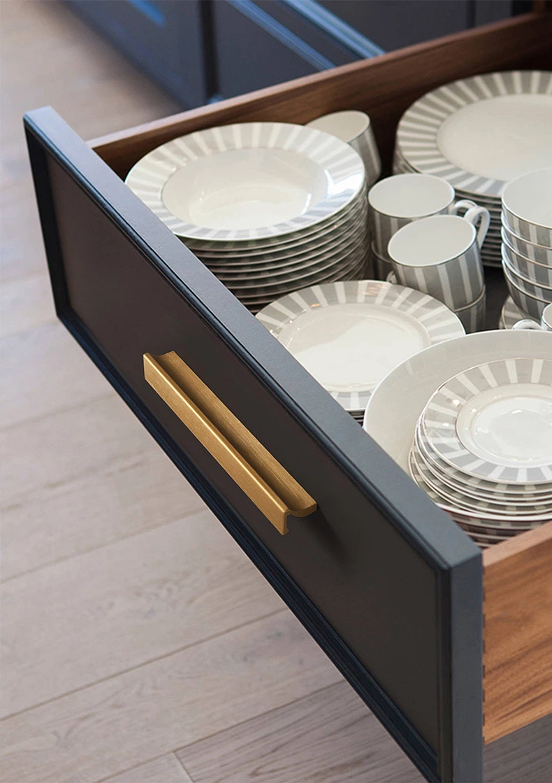 Wholesale Lucky Seven Factory Curve Shape Matte Black Aluminium Alloy Simple Style Cabinet Handle